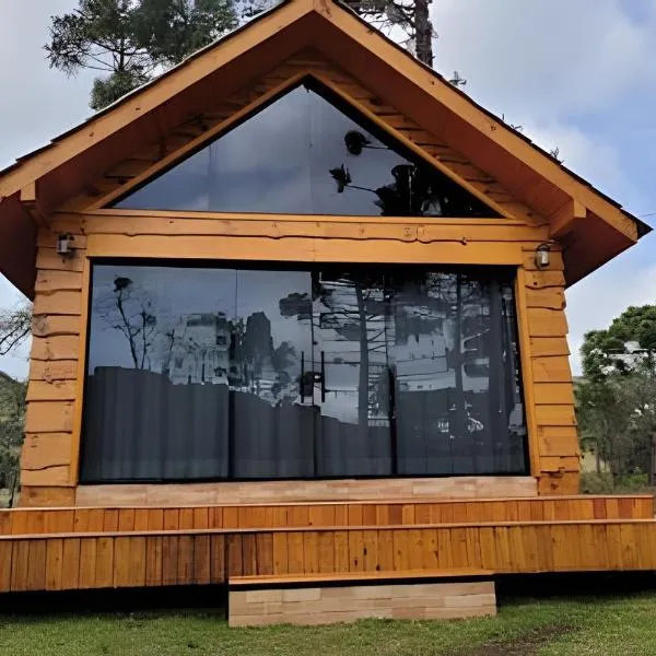 Cabana Pequeno Bosque com deck e vista p/ o rio