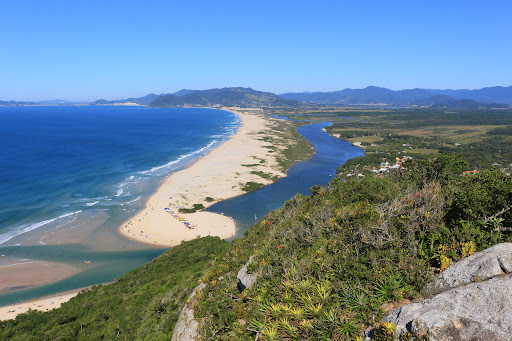 Hotéis e Pousadas para Famílias em Guarda do Embaú, Santa Catarina 2025