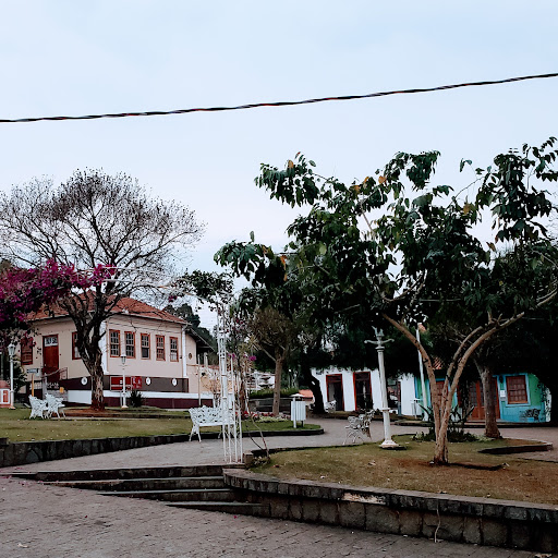 Hotéis e Pousadas para Famílias em Monte Alegre do Sul, São Paulo 2025